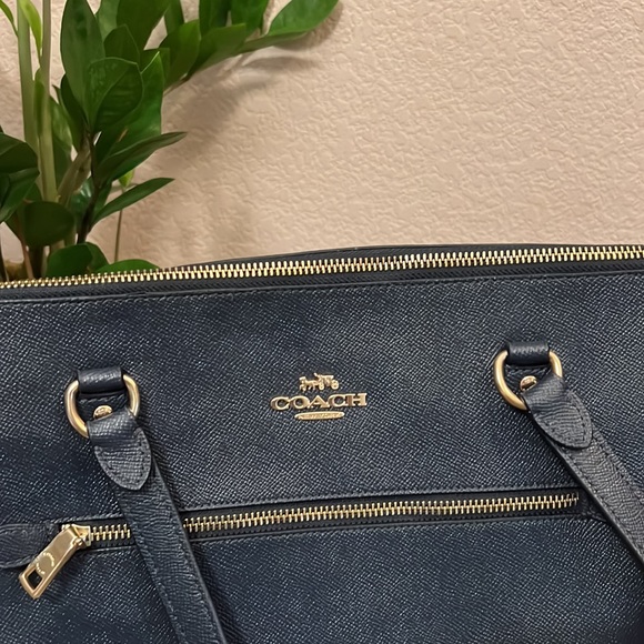 COACH Purse ✨ - Picture 3 of 6